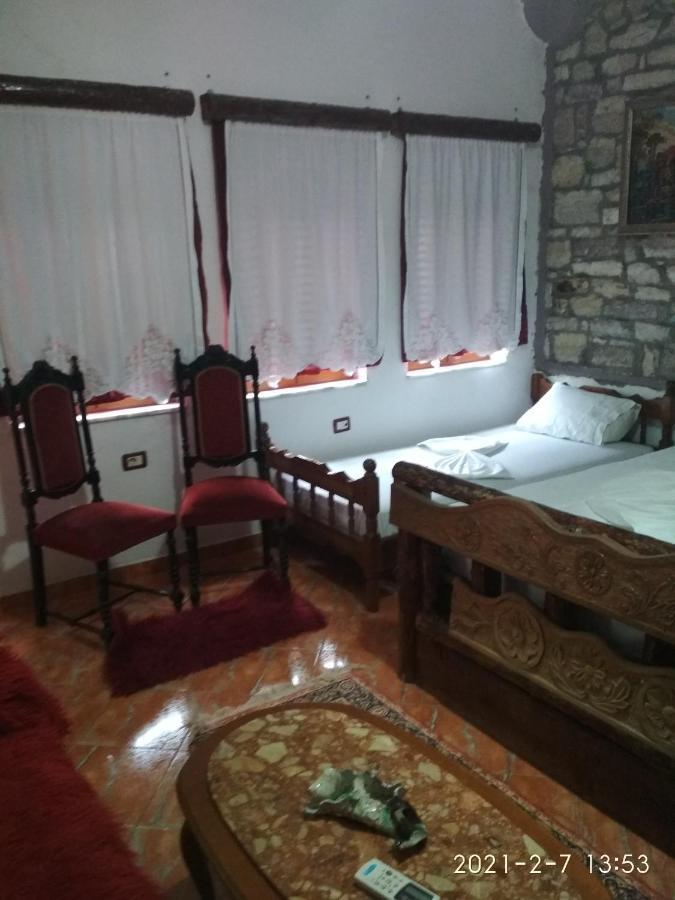 Karafil Guesthouse Gjirokastër Exterior foto