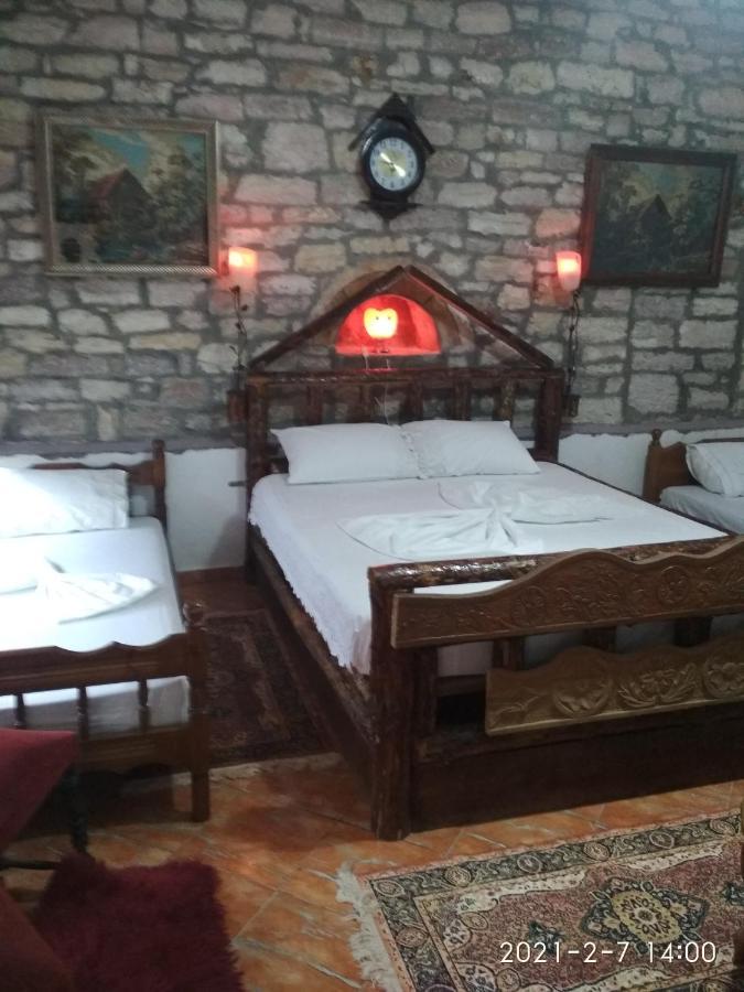 Karafil Guesthouse Gjirokastër Exterior foto