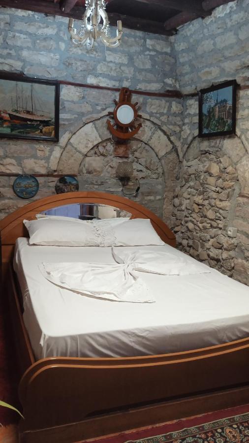 Karafil Guesthouse Gjirokastër Exterior foto