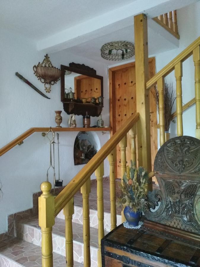 Karafil Guesthouse Gjirokastër Exterior foto